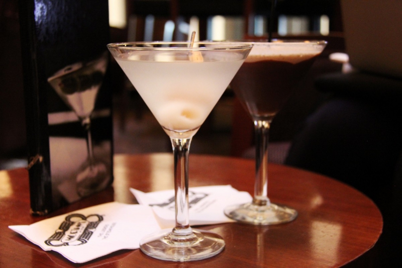 brasserie-RIANS-min_martini_bar_lychee_chocolate_alcohol_liquor_happy_hour_happy-910161